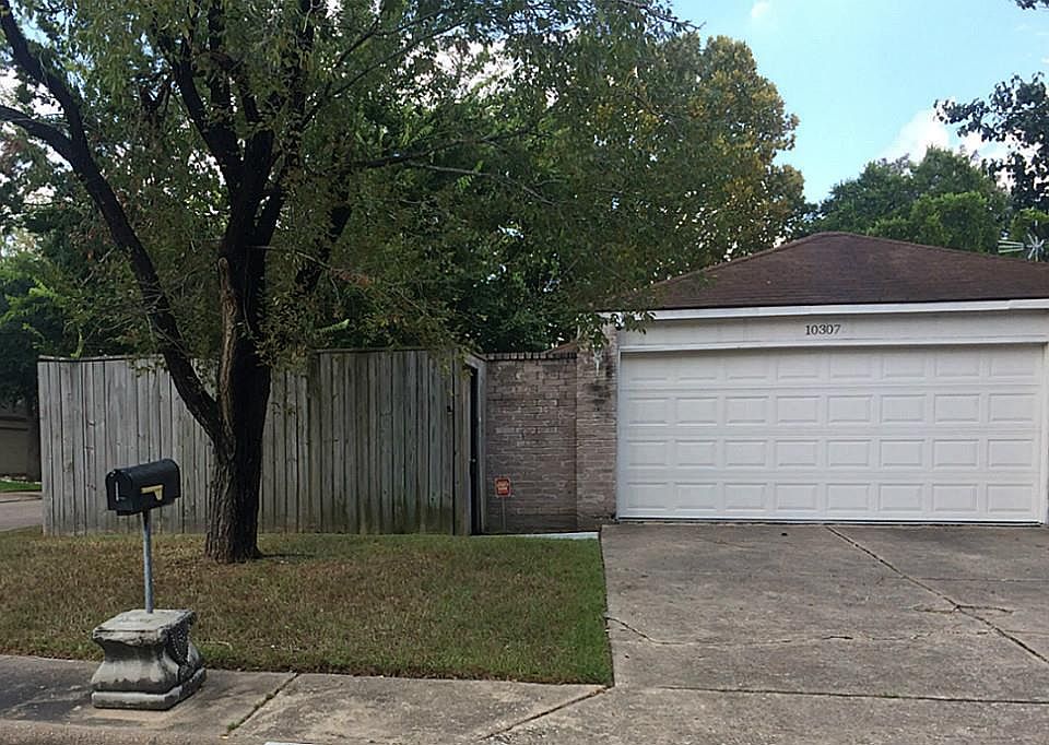 1st image of 10307 Buffalo Bend Dr