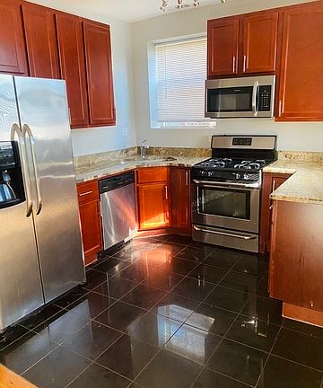 4th image of 7842 S East End Ave #2S