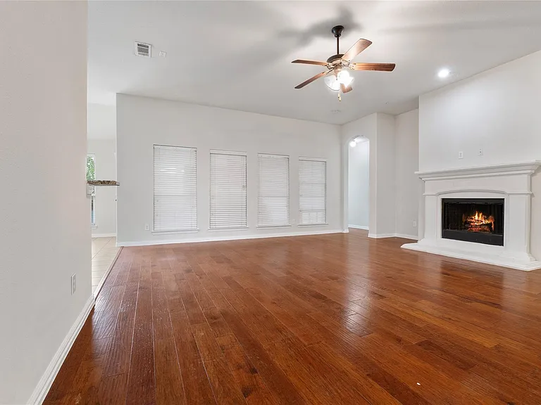 4013 Dalton Dr — Photo 30