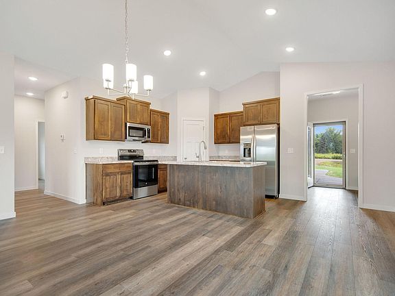 5th image of 15131 Brunswick Rd