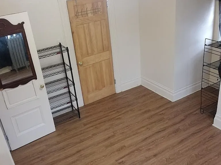 1372 Gipson St #2 — Photo 7