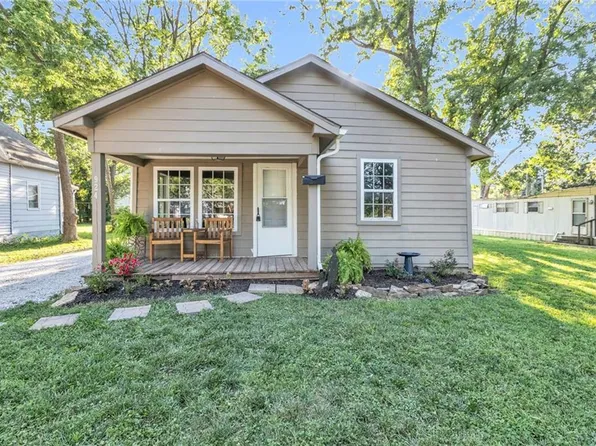 924 N Mulberry St, Ottawa, KS 66067