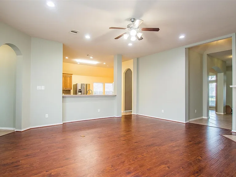 8847 Distant Woods Dr — Photo 11