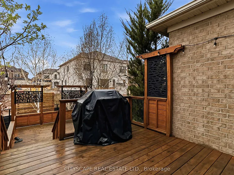 135 Innville Cres — Photo 21