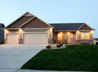 2723 Pendleton Dr, Cedar Falls, IA 50613