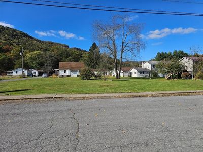 Horton Ave, Rainelle, WV, 25962