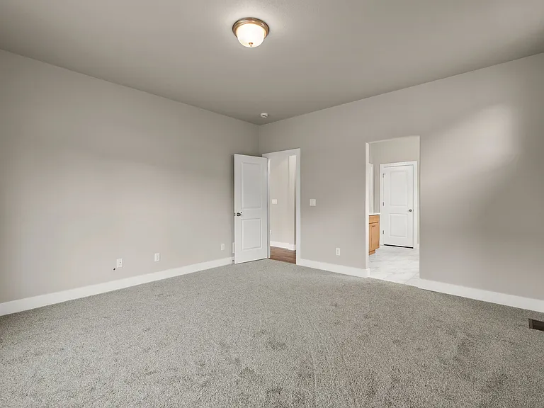 16353 Cattle Creek Ct — Photo 23