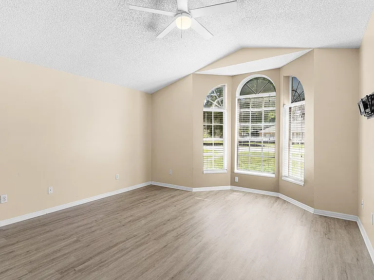 40045 Palm St — Photo 34