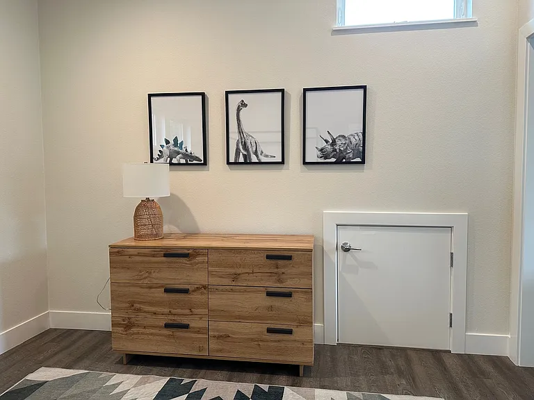 533 N Cloverdale Blvd — Photo 15