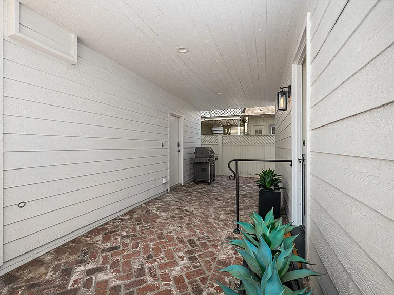 117 Marine Ave #B — Photo 36