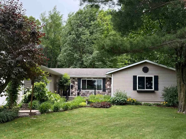 N1175 Walton Rd, Watertown, WI 53098
