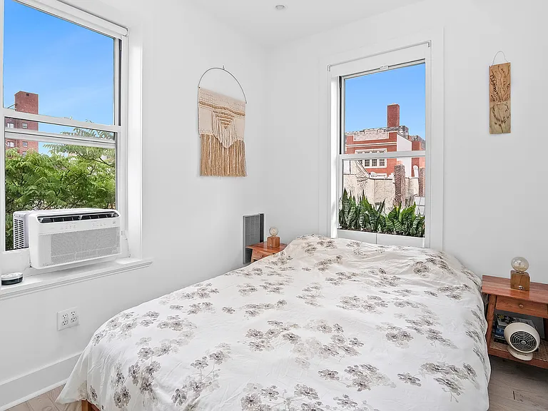 334 W 22nd St #25 — Photo 3