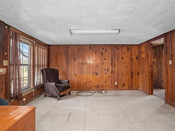 2nd image of 588 Linville Grimes Rd