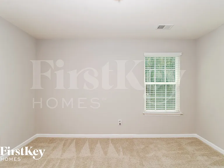227 Sawyer Ln — Photo 11