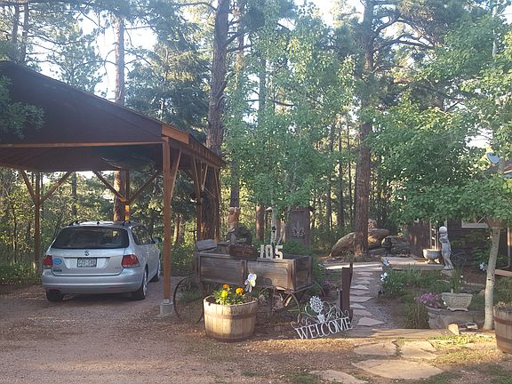 Carport and front garden