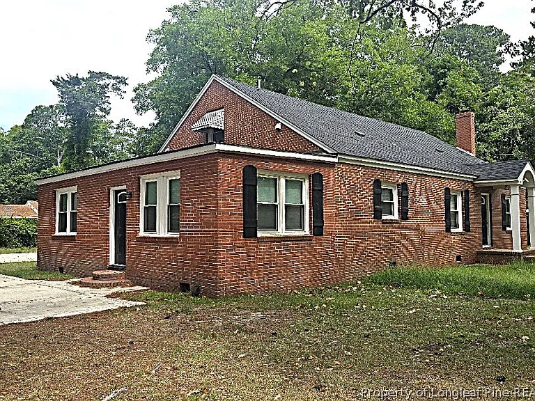 506 Roxie Ave — Photo 1