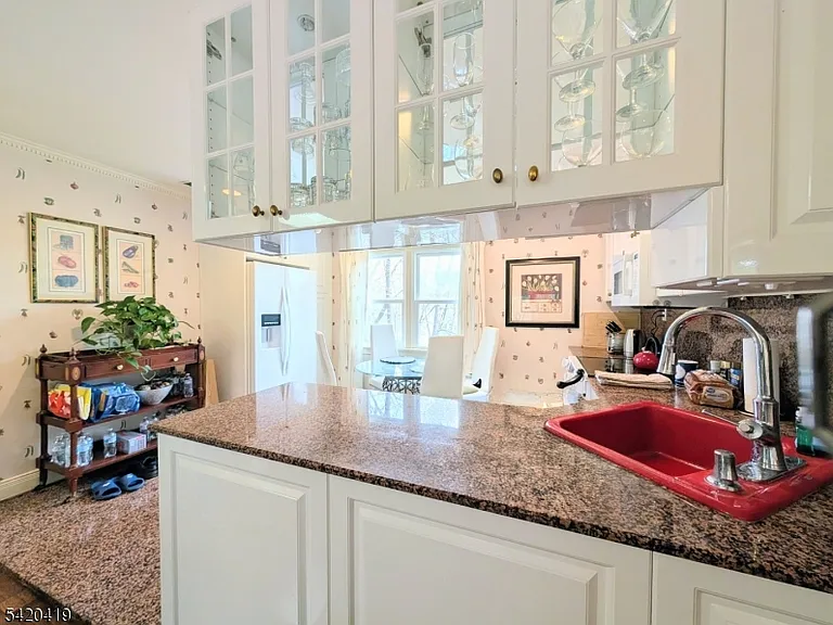 48 Mount Kemble Ave #B — Photo 6