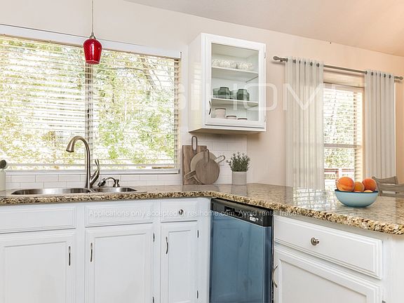 3rd image of 4920 Alexis Dr