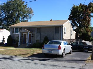 213 Villa Ave, North Providence, RI 02904