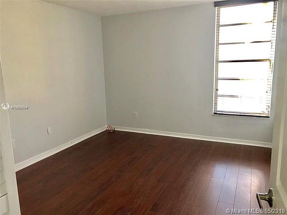 4th image of 8840 Fontainebleau Blvd APT 501
