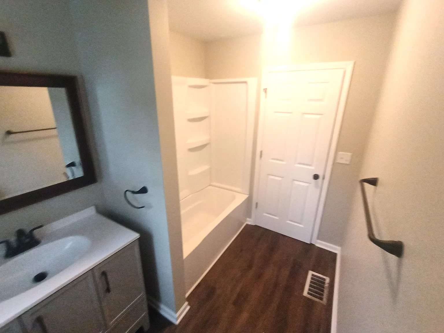 3 bed, 1900 sqft, $1,475 — Photo 4