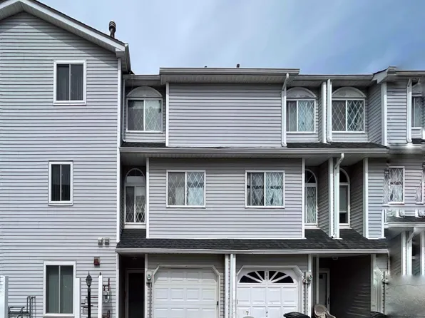 79 Simmons Ln, Staten Island, NY 10314