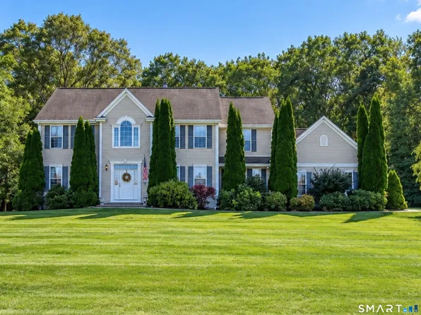 3 August Meadows, Ledyard, CT 06339