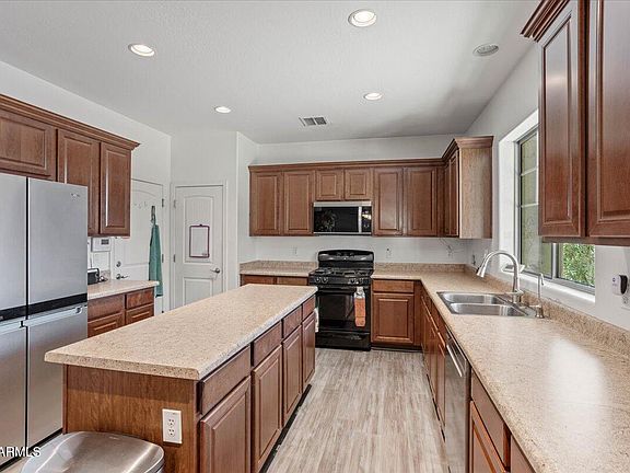 4th image of 7773 W ADAM Avenue