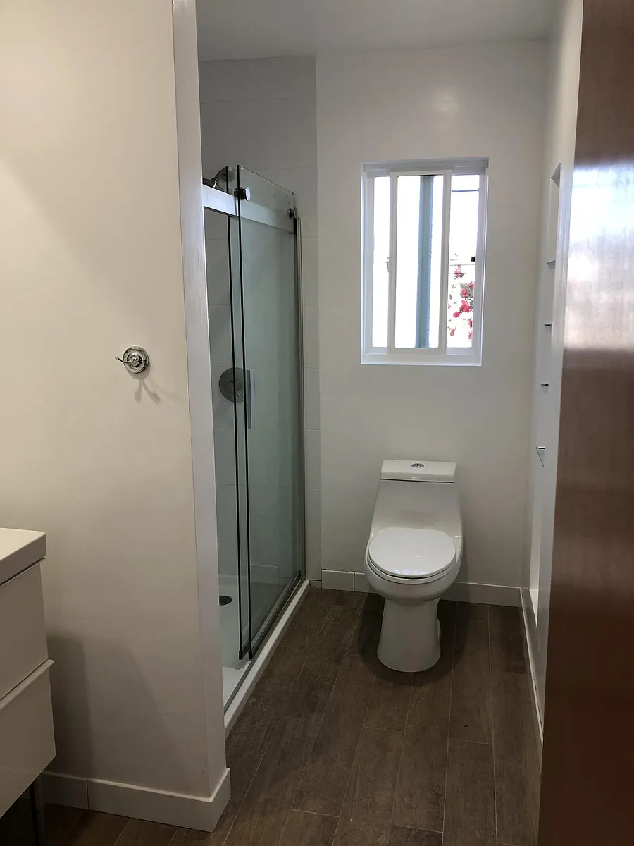 Master Bath - 128 Santa Paula Ave
