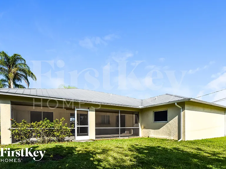 633 SW 9th Ave — Photo 15