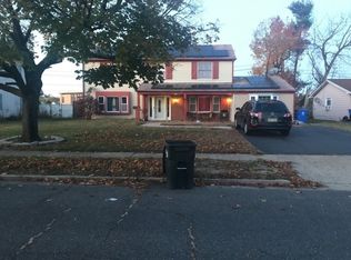 17 Sylvan Ln, Willingboro, NJ 08046