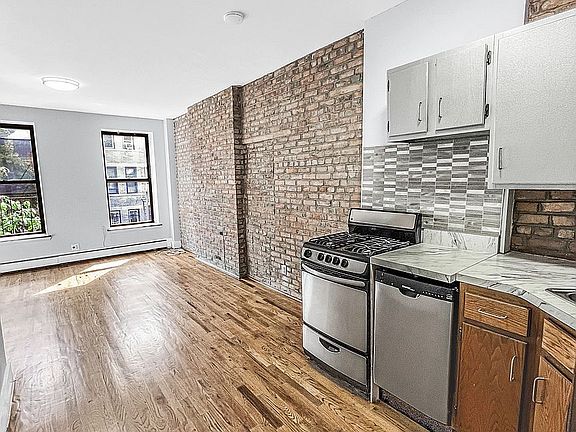 4th image of 647 President St APT 2A