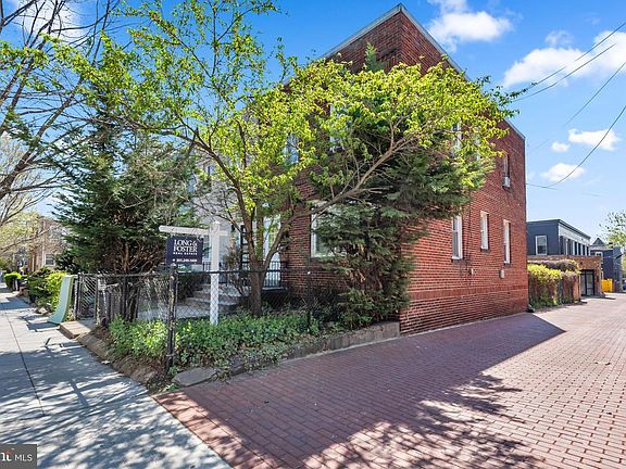 3rd image of 1016 Irving St NW