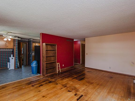 3rd image of 1001 S Eastmoor St