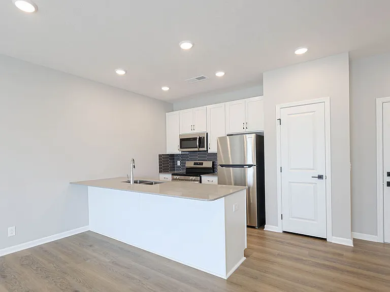 The Creek Apartments — Photo 44