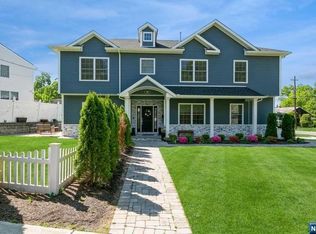 195 Van Saun Dr, River Edge, NJ 07661