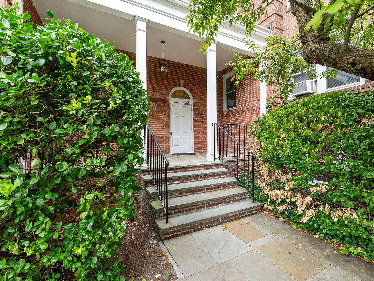 70 Strawberry Hill Avenue APT 2-2D, Stamford, CT 06902 | Zillow