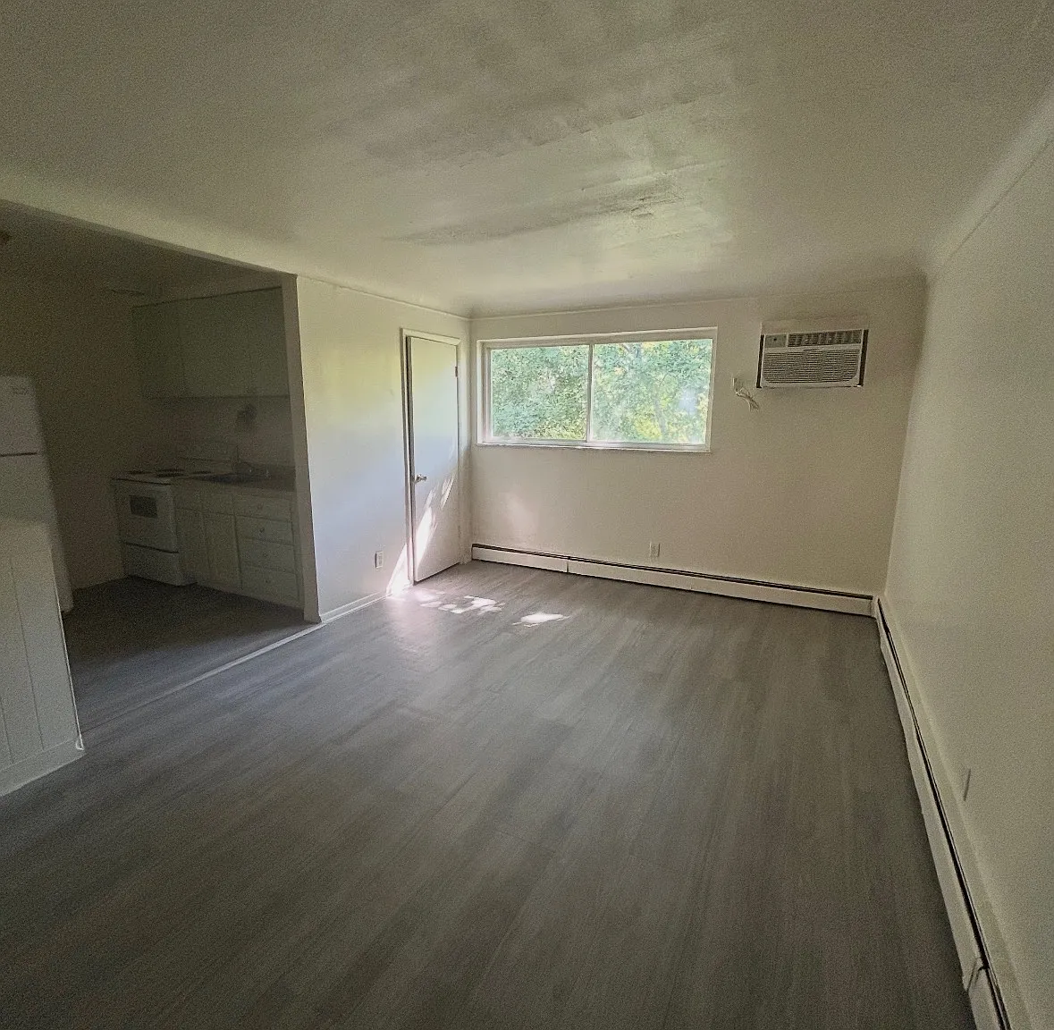 1 bed, $775 — Photo 1