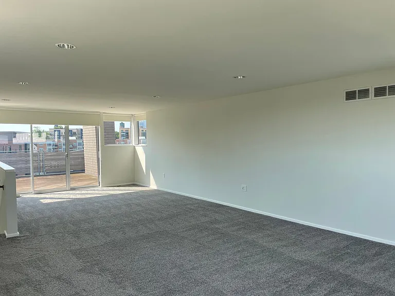 Third Floor Space with Attached Deck