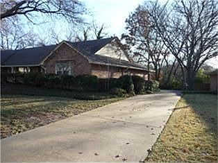 2nd image of 921 Creekdale Dr