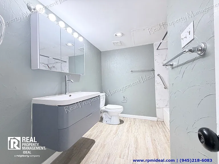 835 Dublin Dr #835C — Photo 19