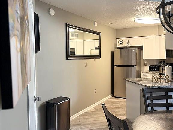 5th image of 3814 SOUTHPOINTE DRIVE #1