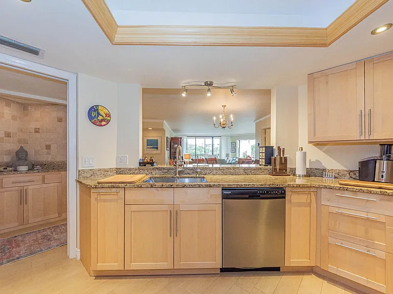 1850 Bay Rd #3G — Photo 17