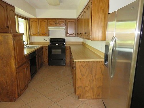 3rd image of 607 Lamar Dr