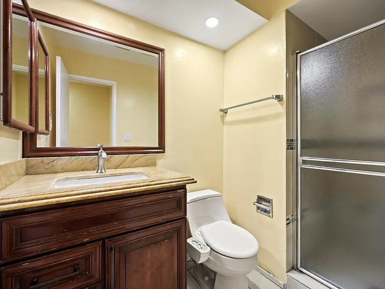 22606 Archwood St — Photo 7