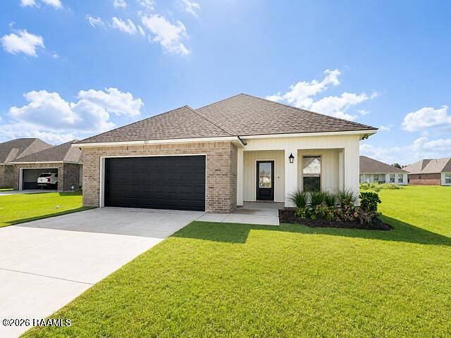 1st image of 125 Pierce Ln