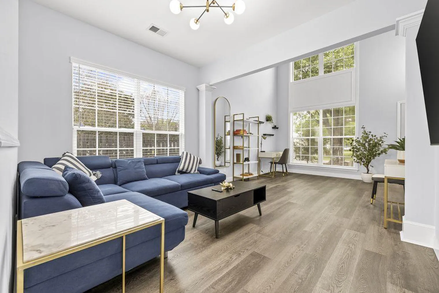 3 bed, 2.0 bath, 1259 sqft, $6,842 — Photo 1