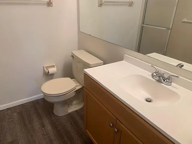 443 Thornwood Dr — Photo 8