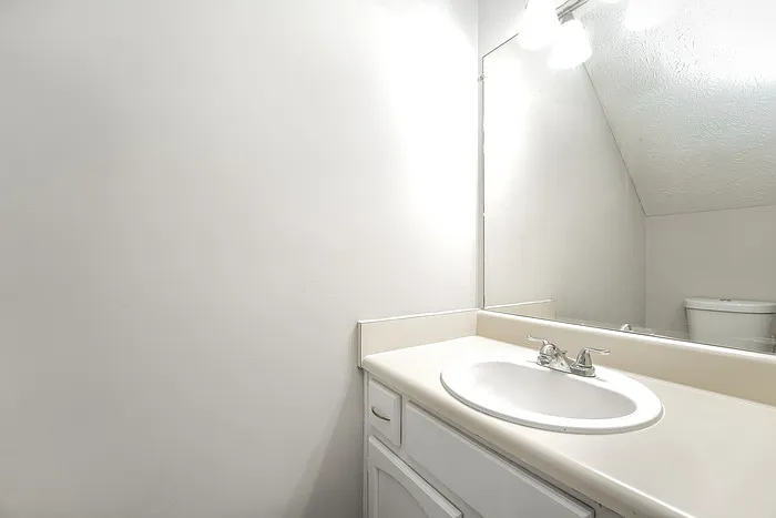 5713 Wells Cir — Photo 10