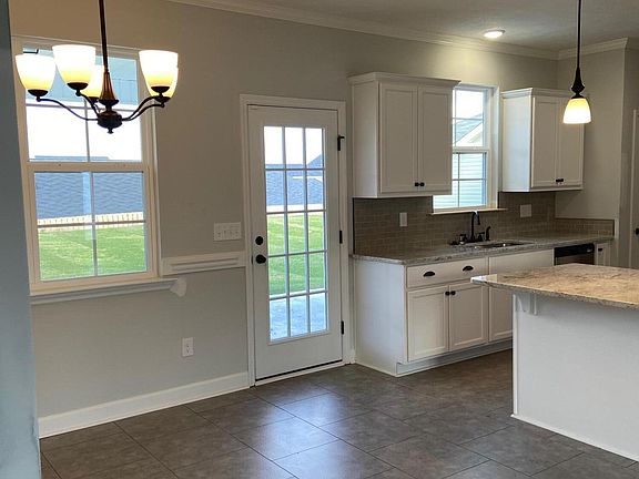 4th image of 1226 Belgrove Drive